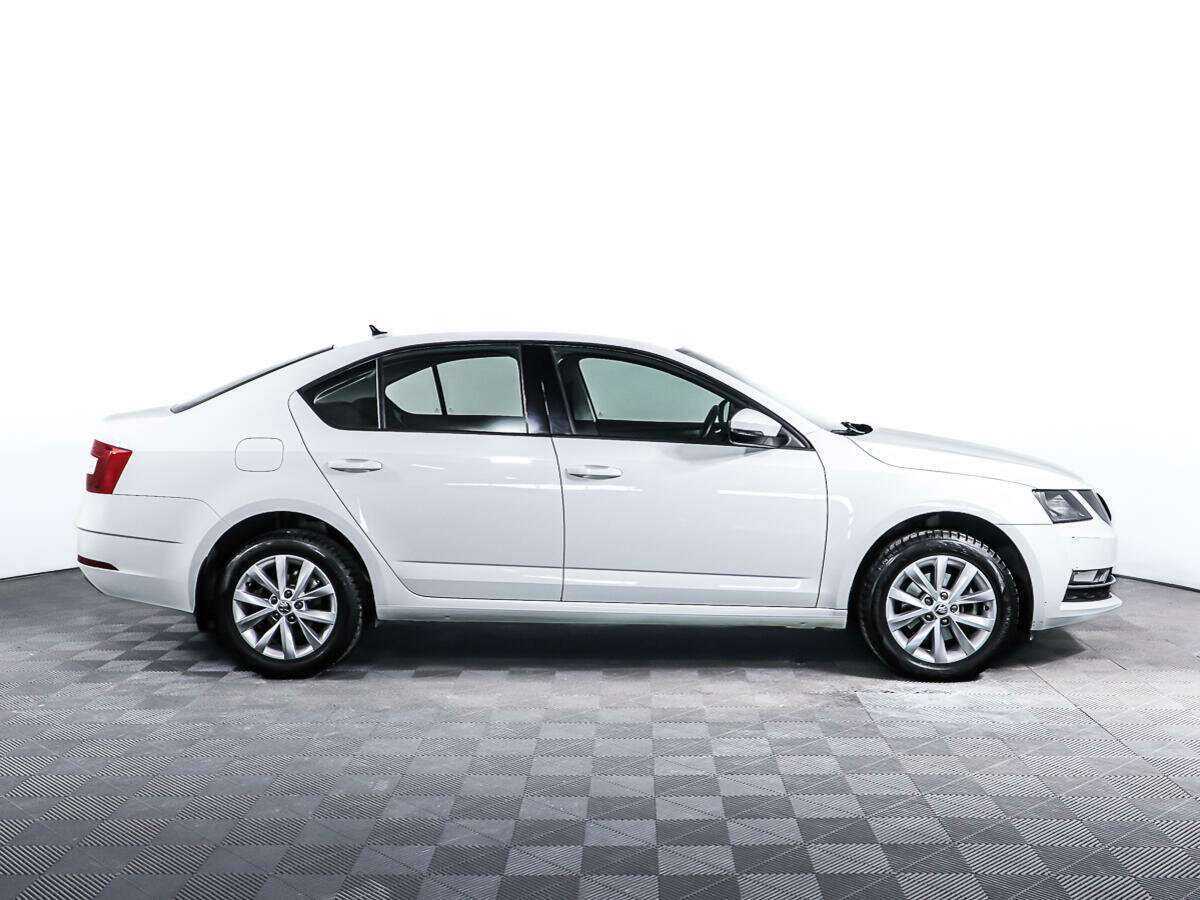 Купить Skoda Octavia с пробегом. Фото: #3