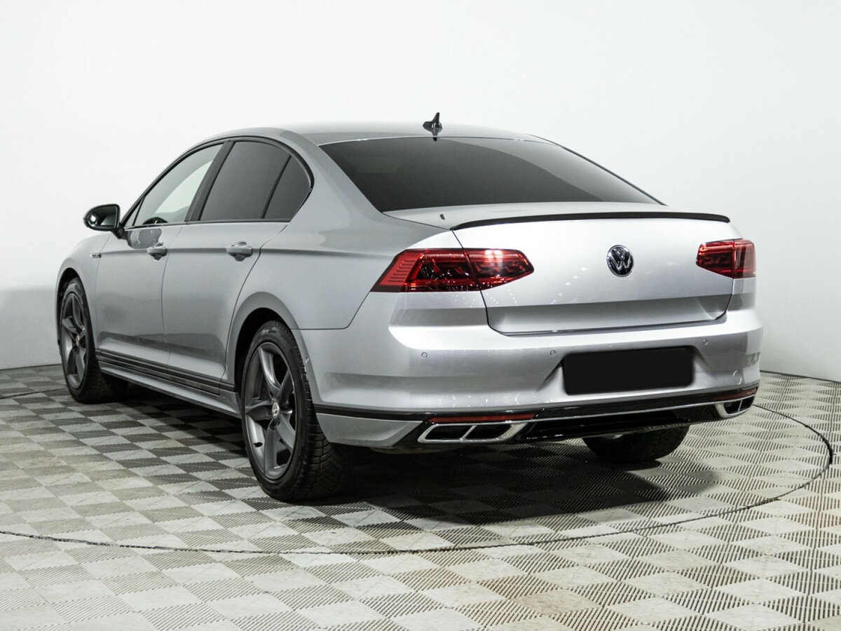 Купить Volkswagen Passat с пробегом. Фото: #6