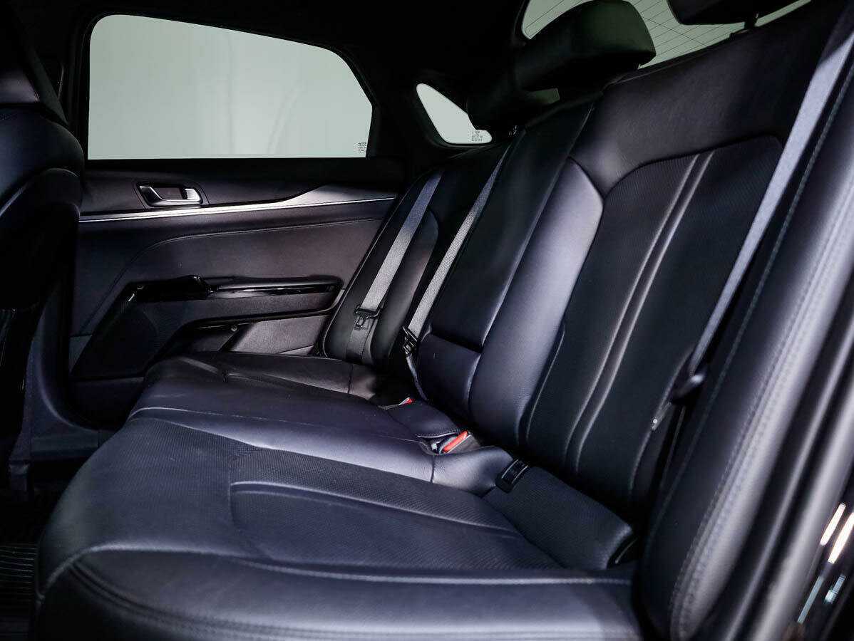 Купить Kia K5 с пробегом. Фото: #11