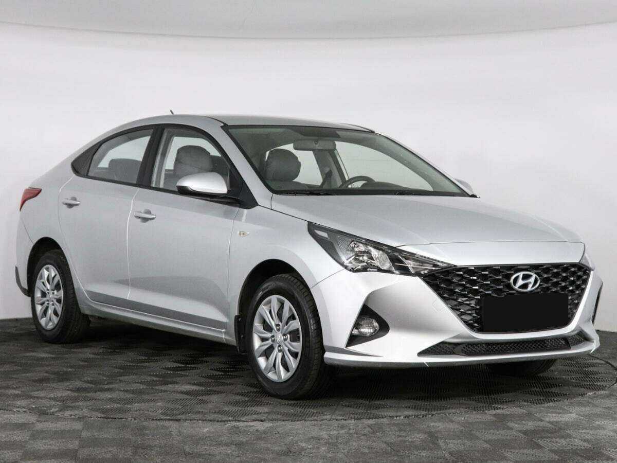 Купить Hyundai Solaris с пробегом. Фото: #2