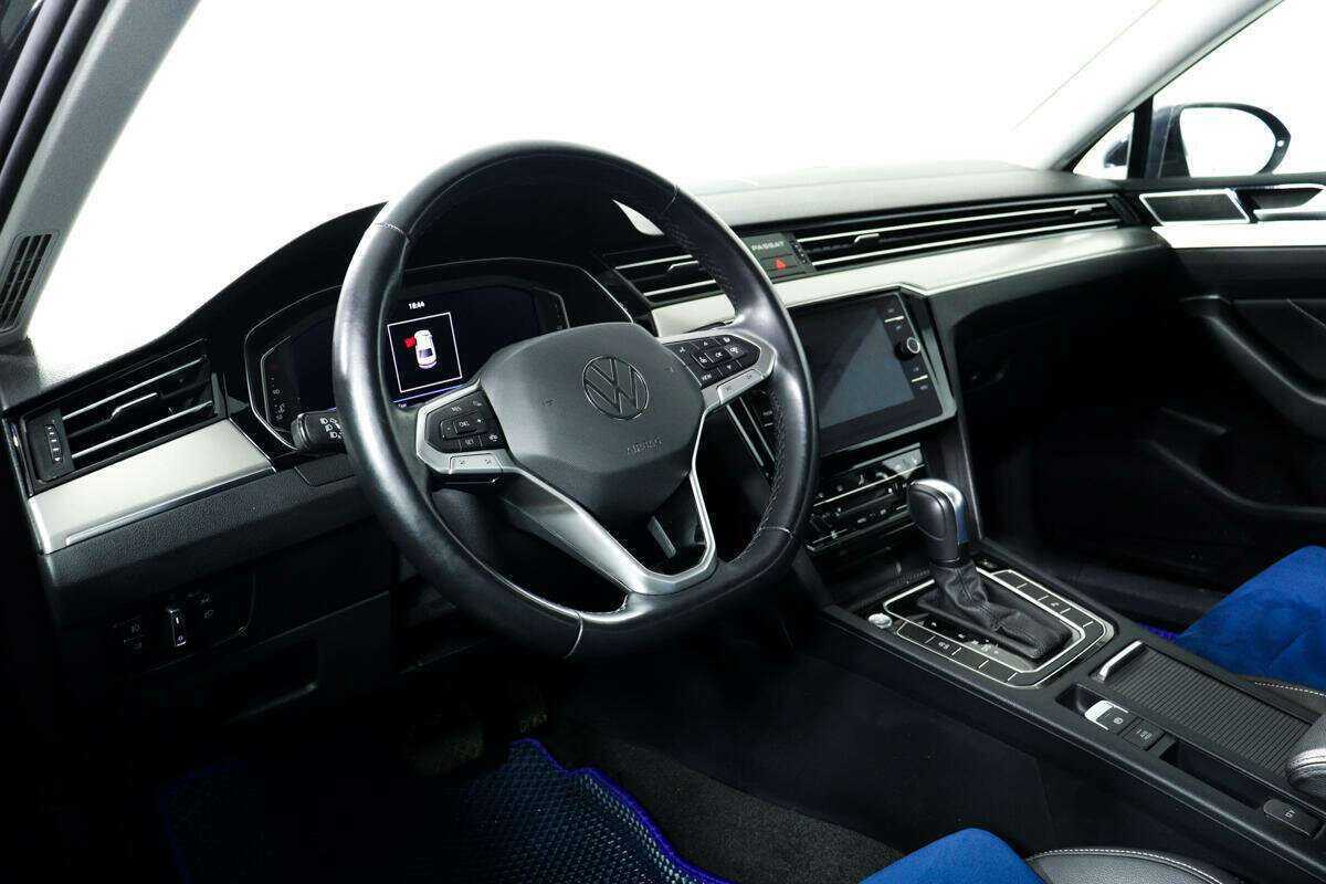 Купить Volkswagen Passat с пробегом. Фото: #11