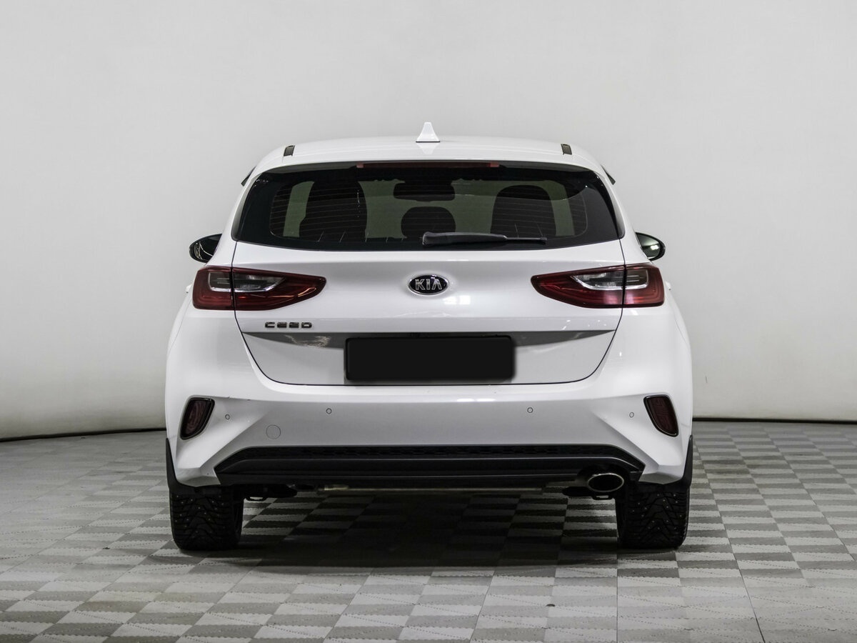 Купить Kia Ceed с пробегом. Фото: #4