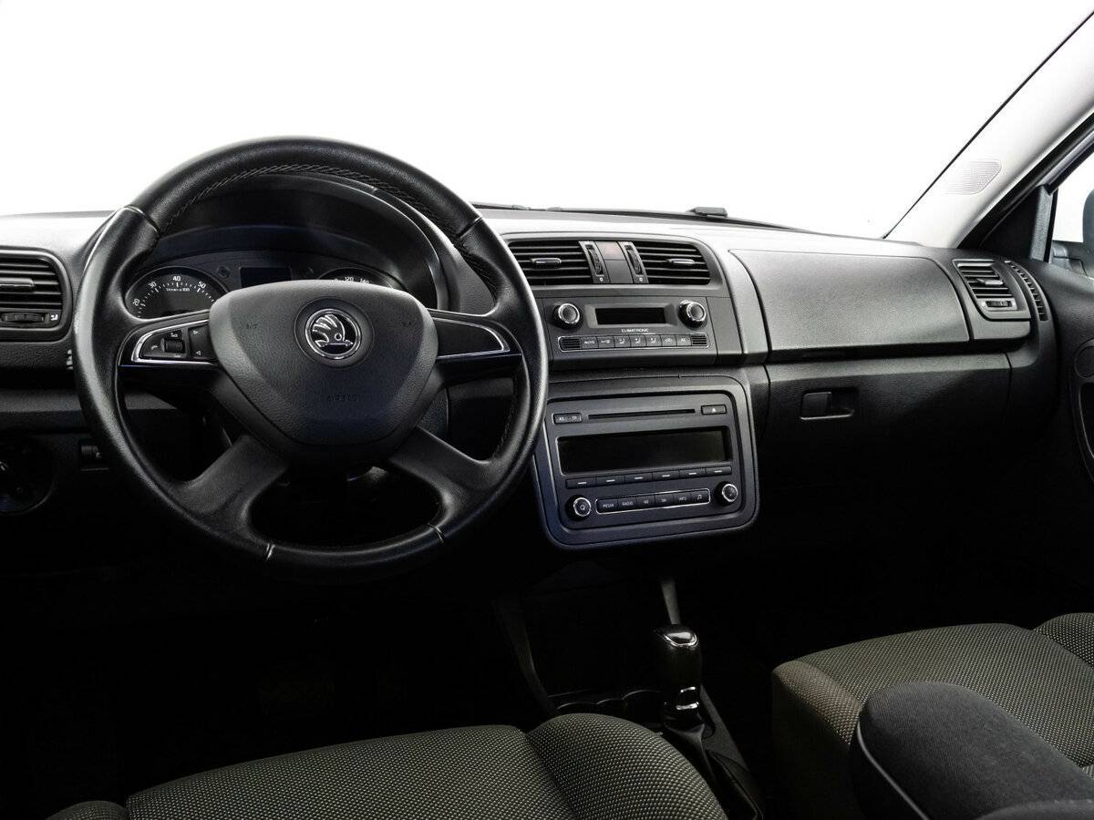 Купить Skoda Fabia с пробегом. Фото: #8