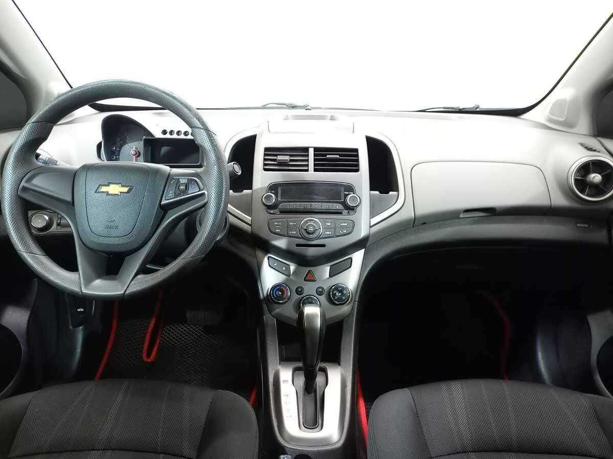Купить Chevrolet Aveo с пробегом. Фото: #8