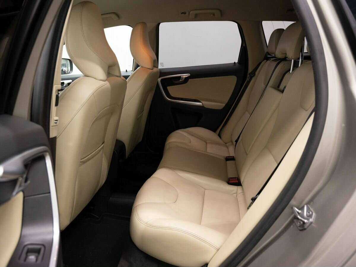Купить Volvo XC60 с пробегом. Фото: #8