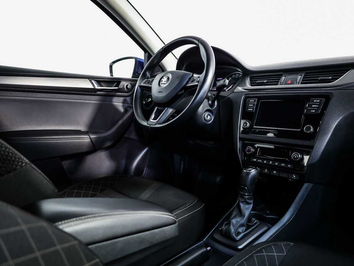 Купить Skoda Rapid с пробегом. Фото: #7