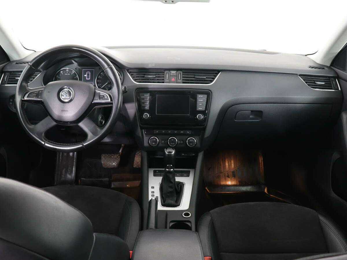 Купить Skoda Octavia с пробегом. Фото: #10