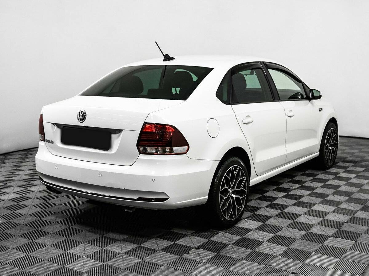 Купить Volkswagen Polo с пробегом. Фото: #4