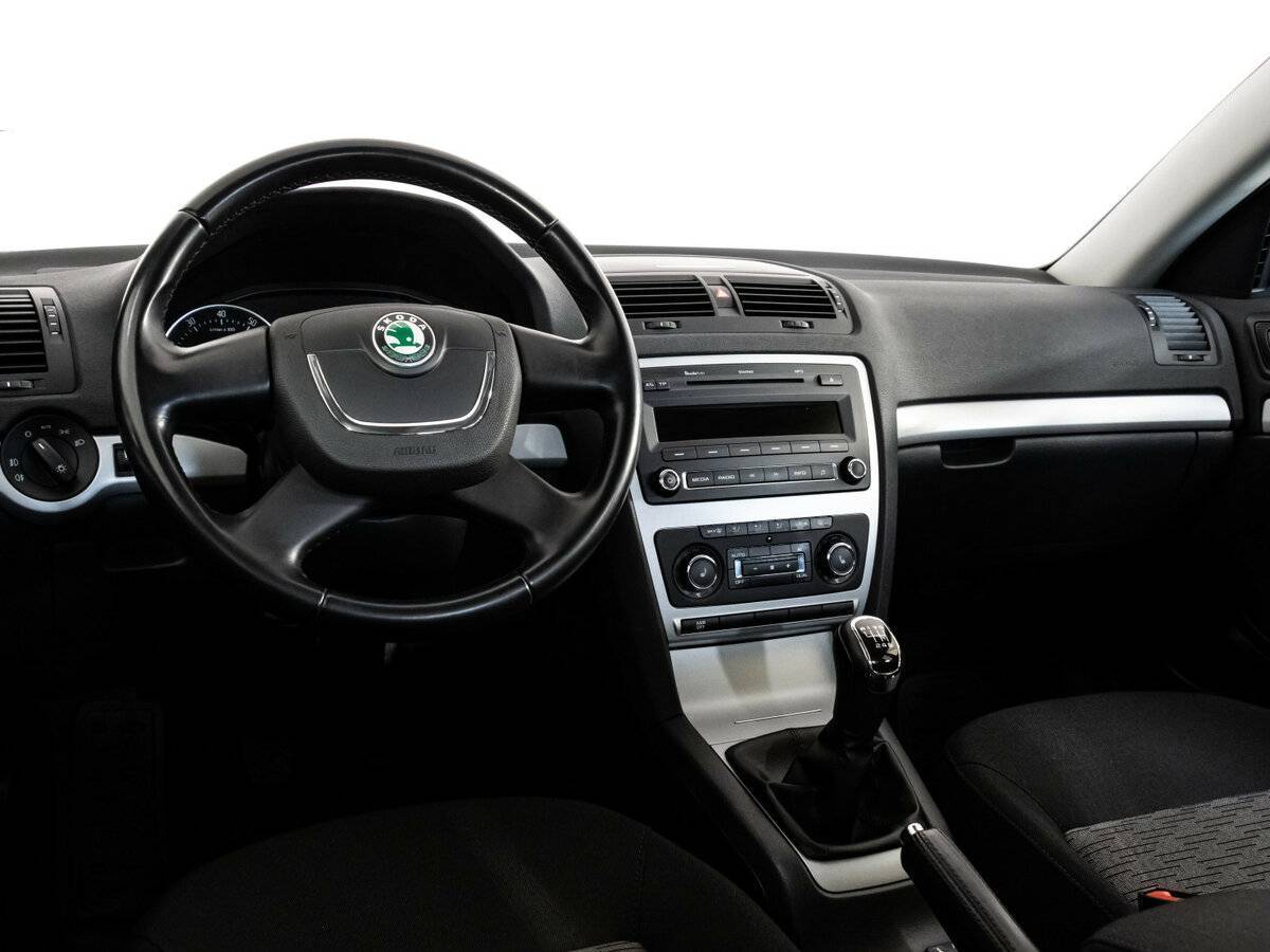 Купить Skoda Octavia с пробегом. Фото: #8