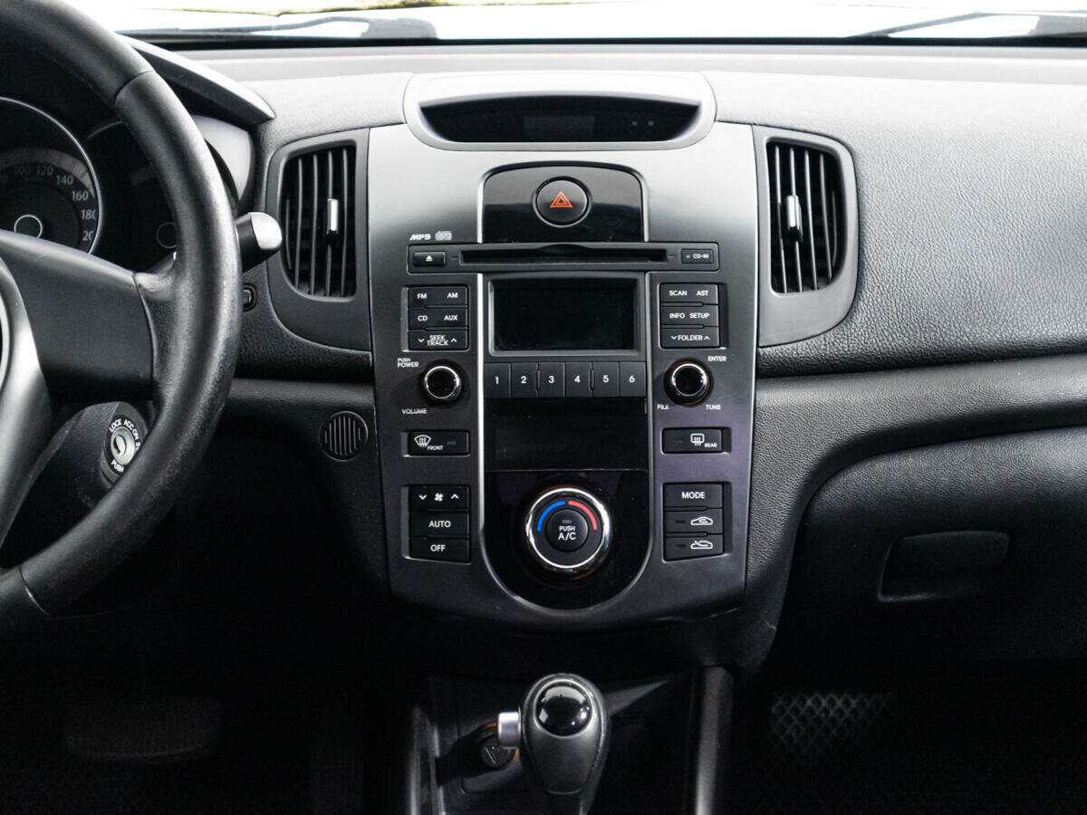 Купить Kia Cerato с пробегом. Фото: #13