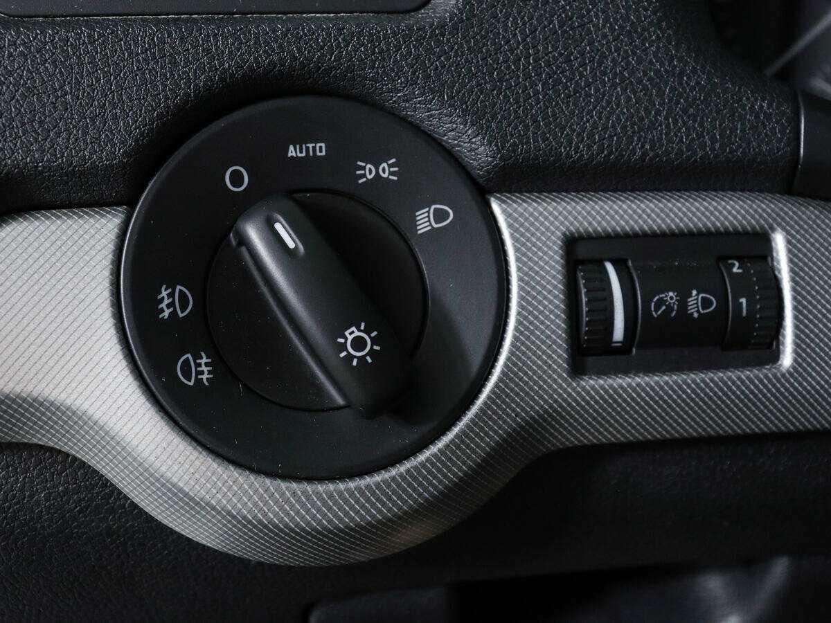 Купить Skoda Octavia с пробегом. Фото: #14