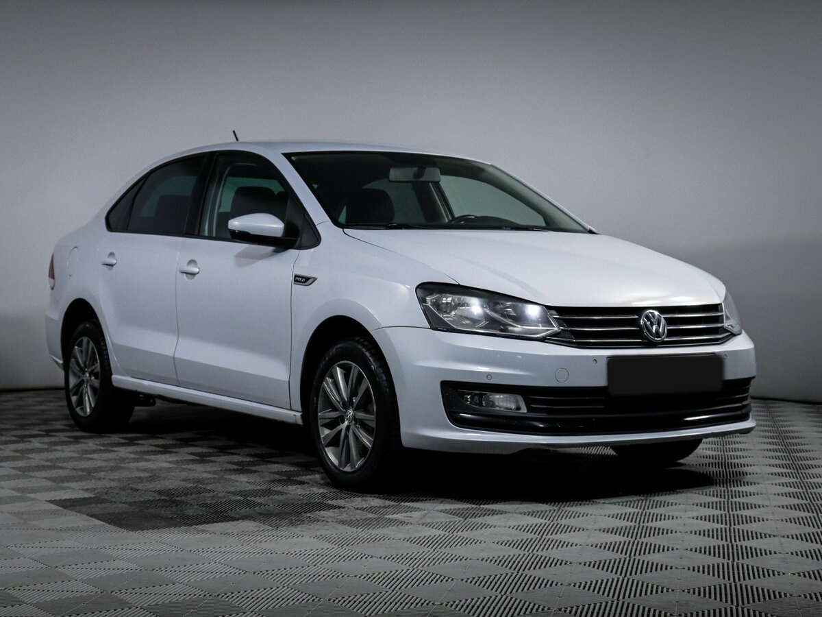 Купить Volkswagen Polo с пробегом. Фото: #2