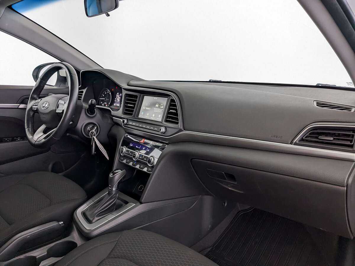 Купить Hyundai Elantra с пробегом. Фото: #8