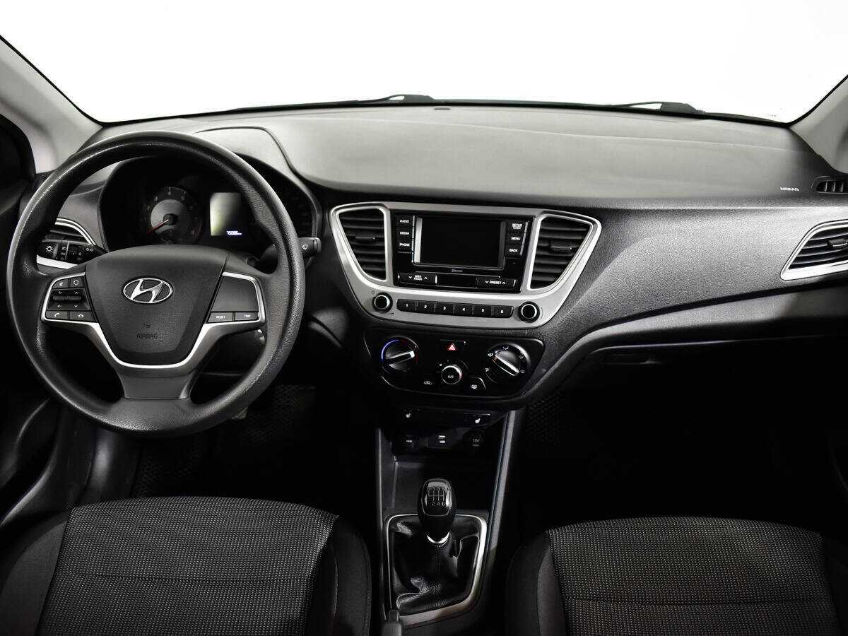 Купить Hyundai Solaris с пробегом. Фото: #9