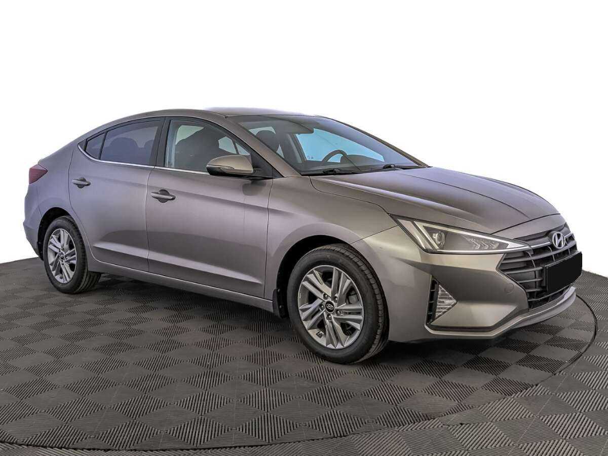 Купить Hyundai Elantra с пробегом. Фото: #2