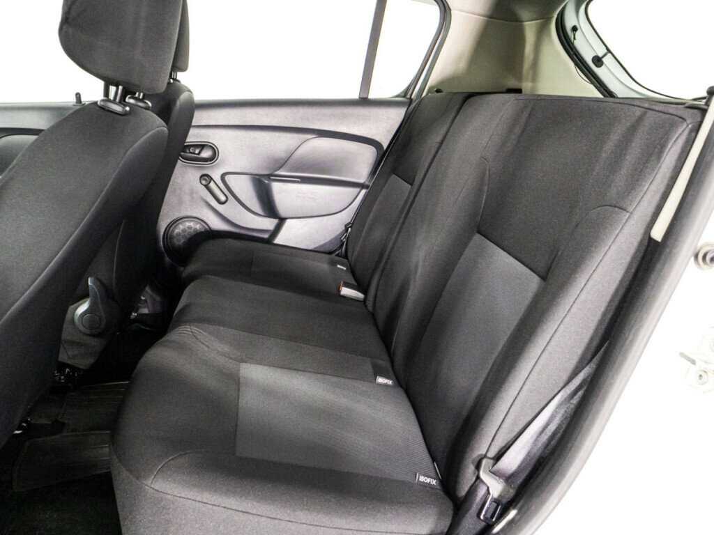 Купить Renault Sandero с пробегом. Фото: #9