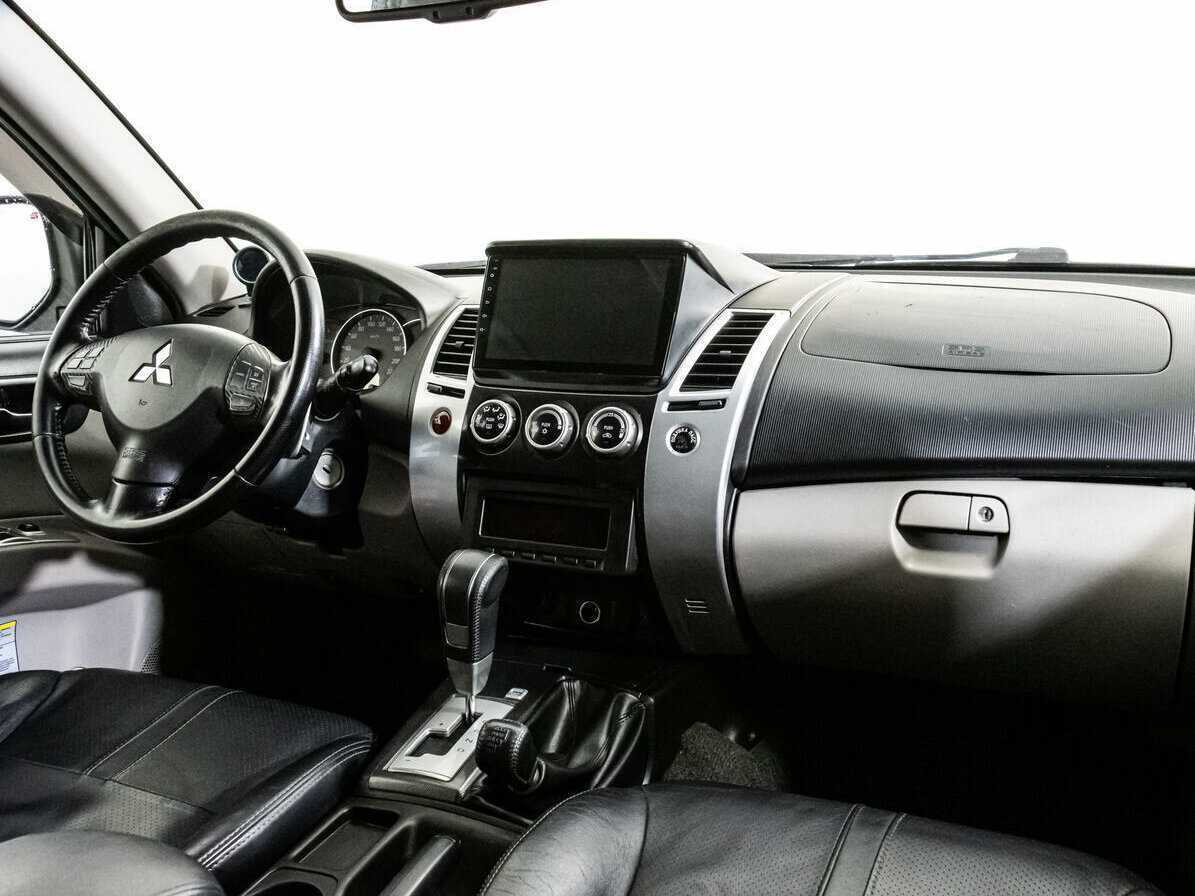 Купить Mitsubishi Pajero Sport с пробегом. Фото: #8