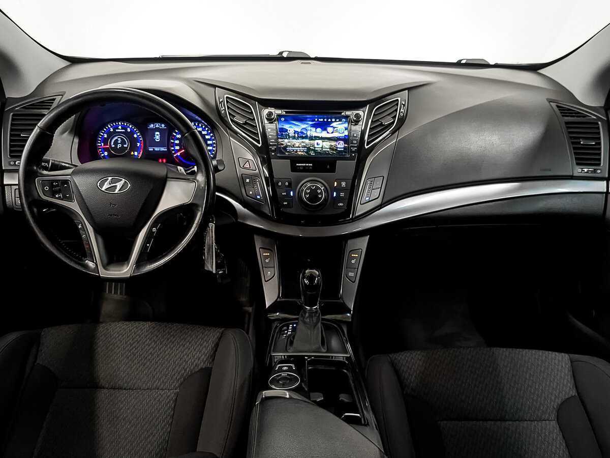 Купить Hyundai i40 с пробегом. Фото: #11