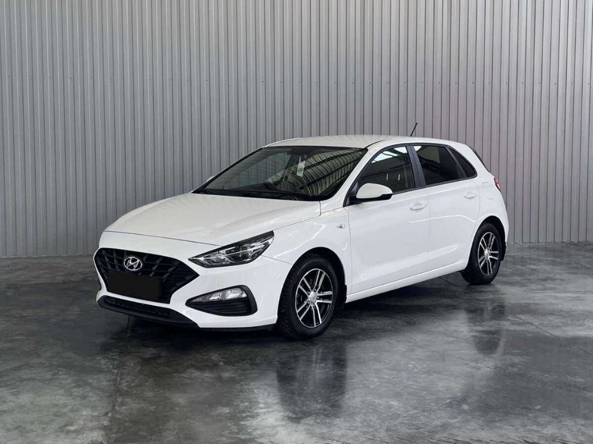 Купить Hyundai i30 с пробегом. Посмотреть фото