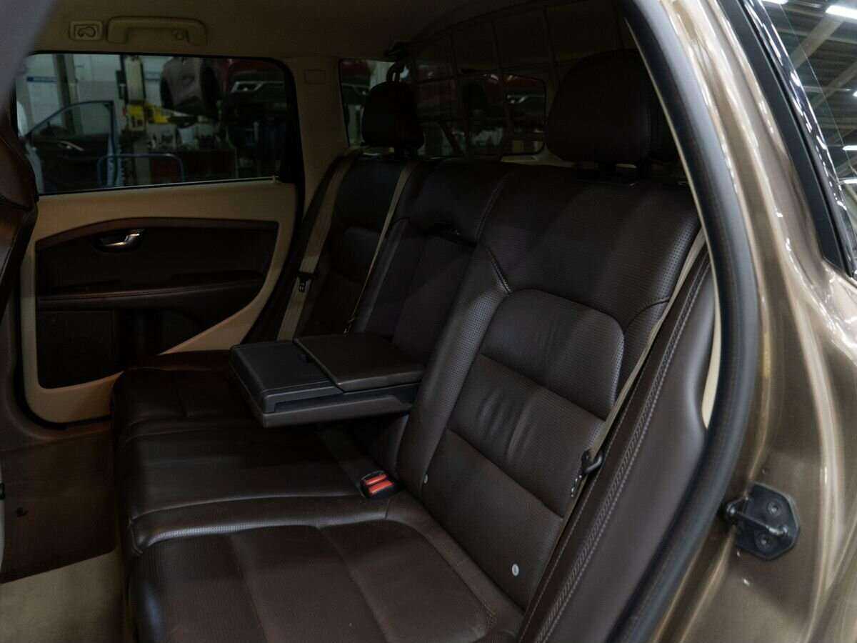 Купить Volvo XC70 с пробегом. Фото: #6