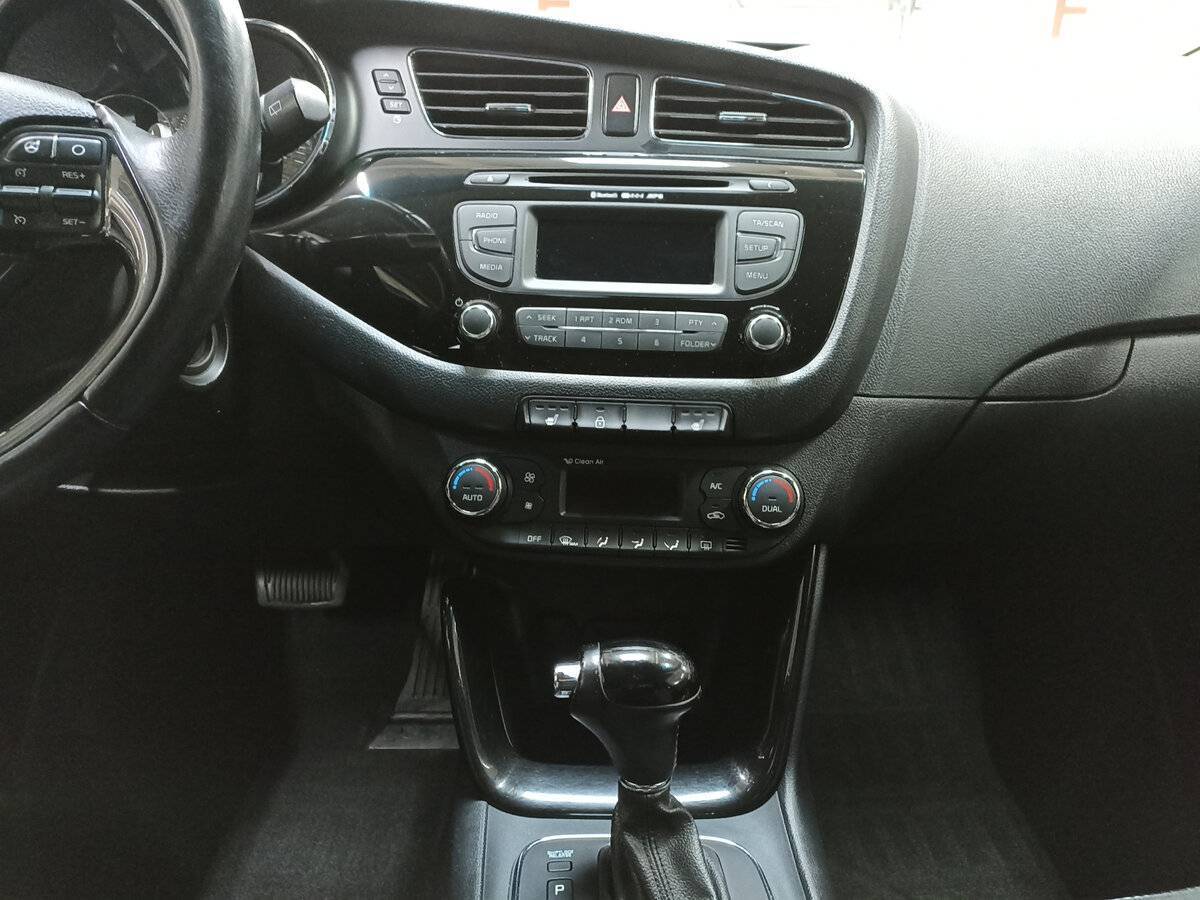 Купить Kia Ceed с пробегом. Фото: #14