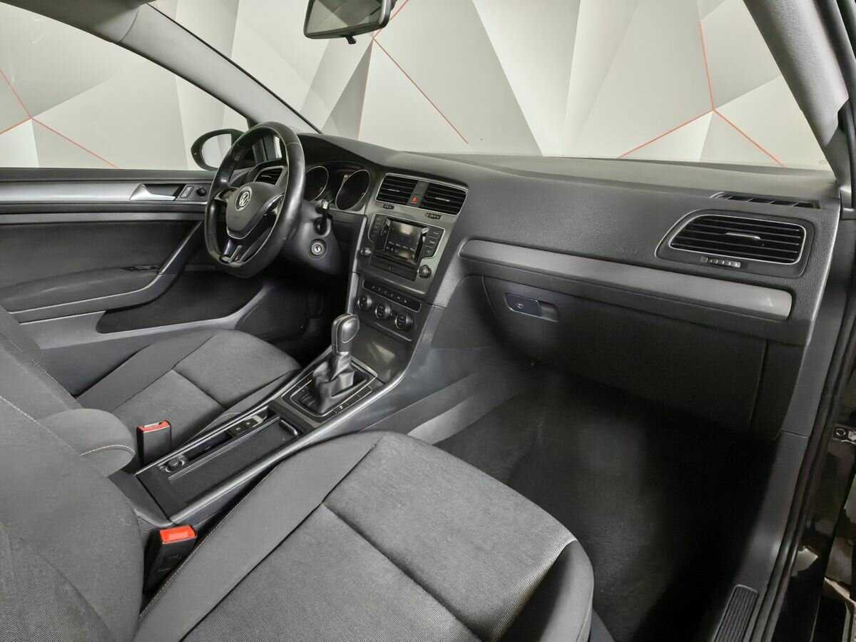Купить Volkswagen Golf с пробегом. Фото: #8
