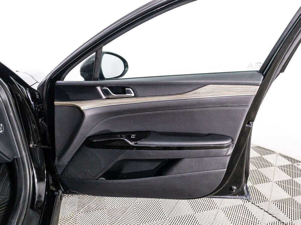 Купить Kia K5 с пробегом. Фото: #29