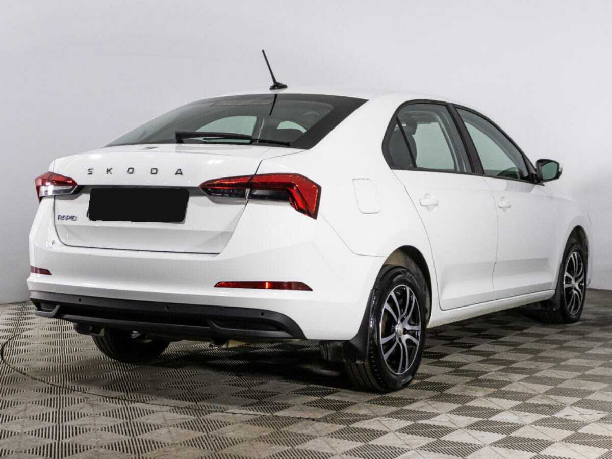 Купить Skoda Rapid с пробегом. Фото: #4
