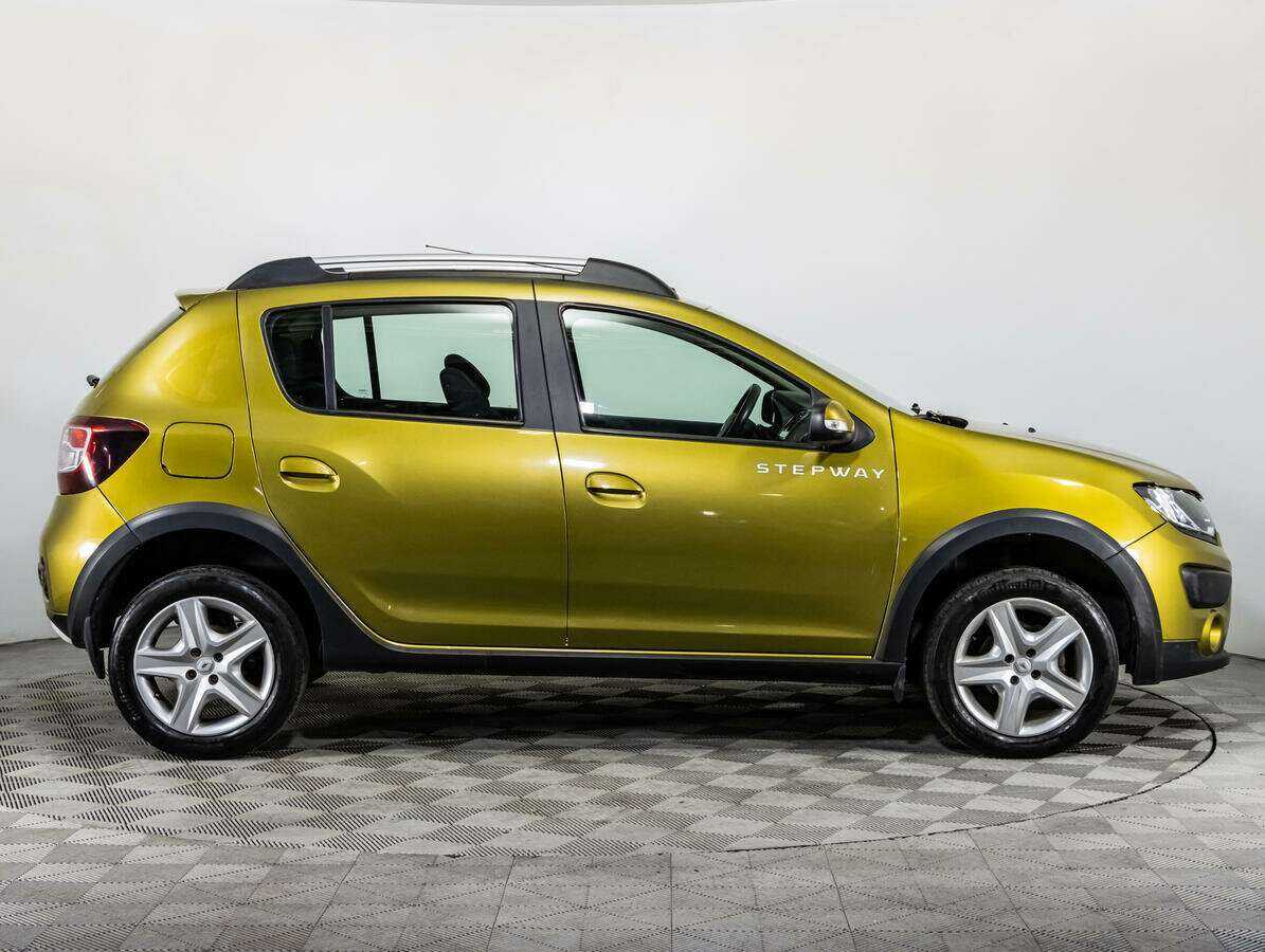 Купить Renault Sandero с пробегом. Фото: #3