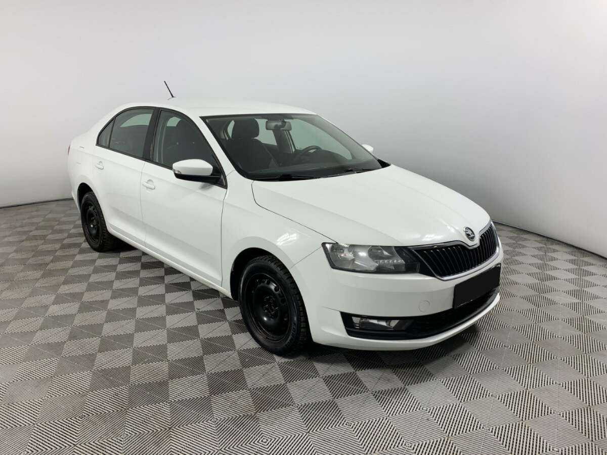 Купить Skoda Rapid с пробегом. Фото: #2