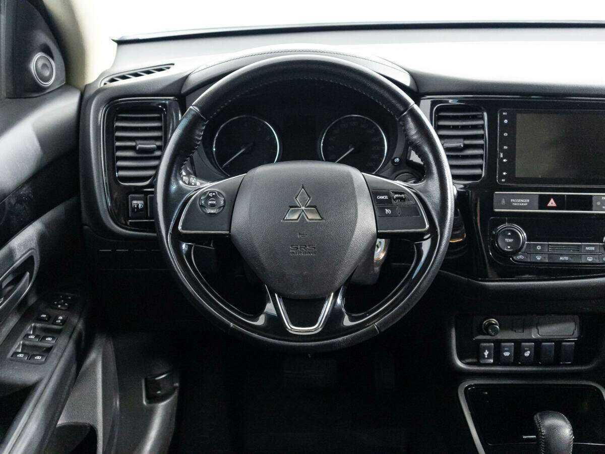 Купить Mitsubishi Outlander с пробегом. Фото: #15