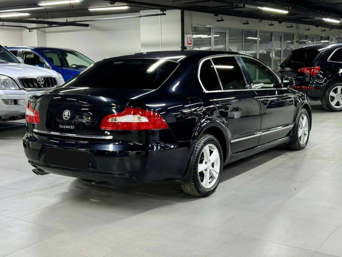 Купить Skoda Superb с пробегом. Фото: #2
