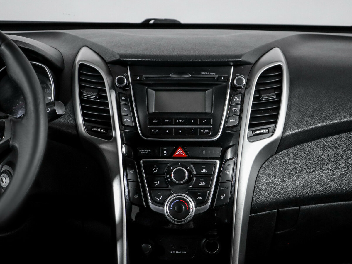 Купить Hyundai i30 с пробегом. Фото: #9