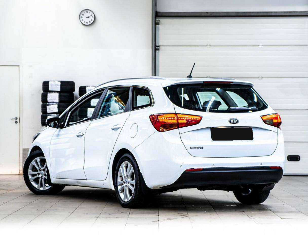 Купить Kia Ceed с пробегом. Фото: #3