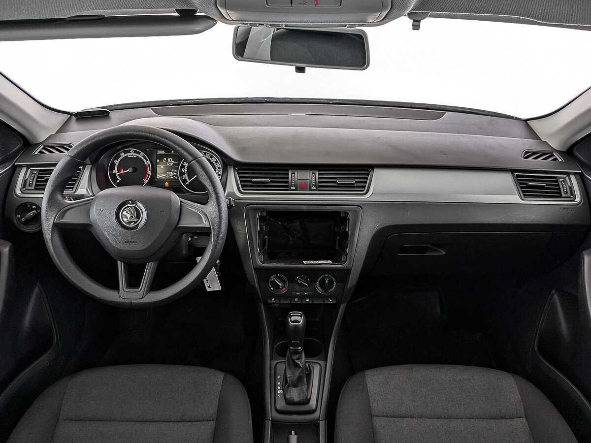 Купить Skoda Rapid с пробегом. Фото: #12