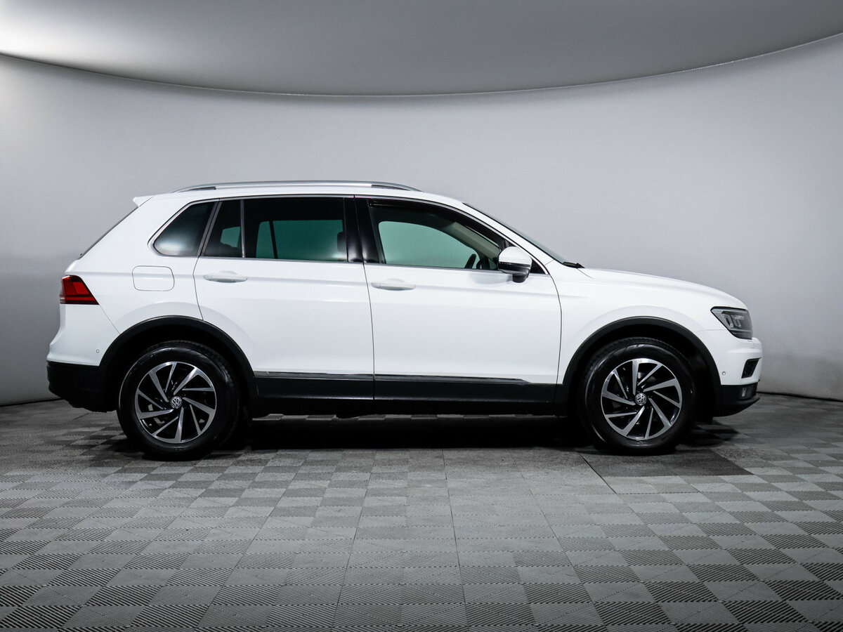 Купить Volkswagen Tiguan с пробегом. Фото: #3
