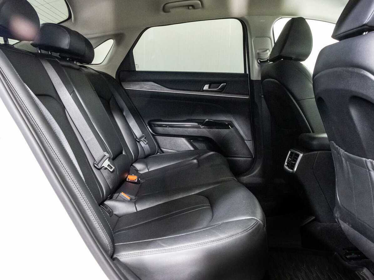 Купить Kia K5 с пробегом. Фото: #16