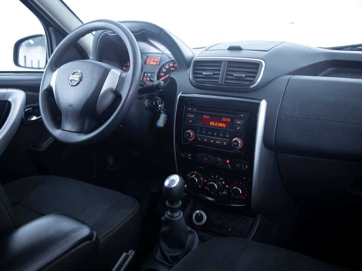 Купить Nissan Terrano с пробегом. Фото: #10