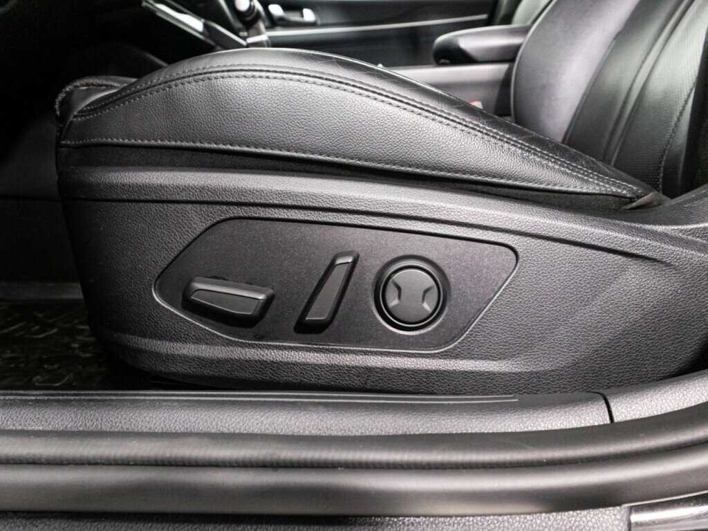 Купить Kia K5 с пробегом. Фото: #24