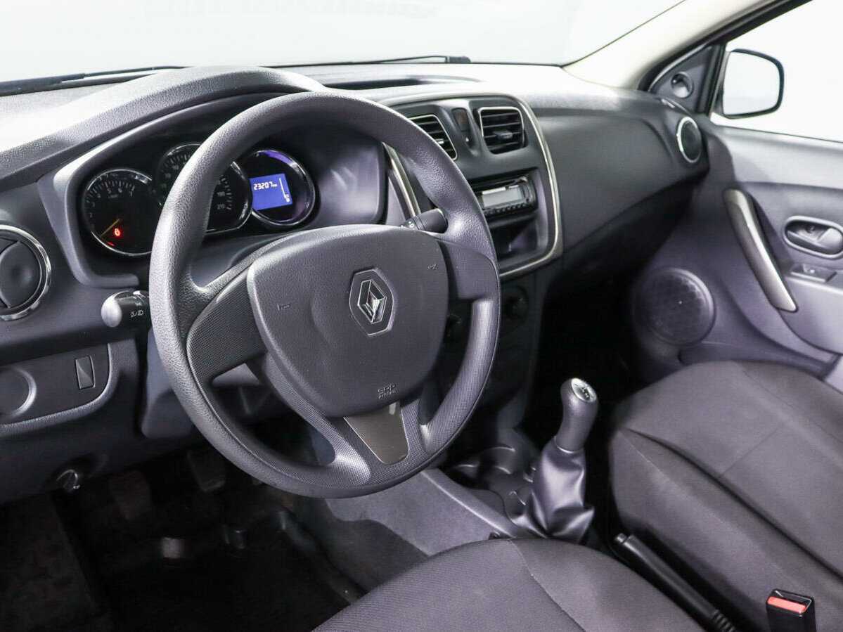 Купить Renault Logan с пробегом. Фото: #10