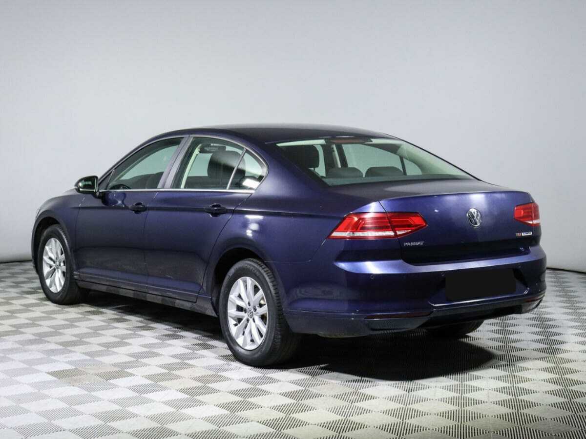 Купить Volkswagen Passat с пробегом. Фото: #5