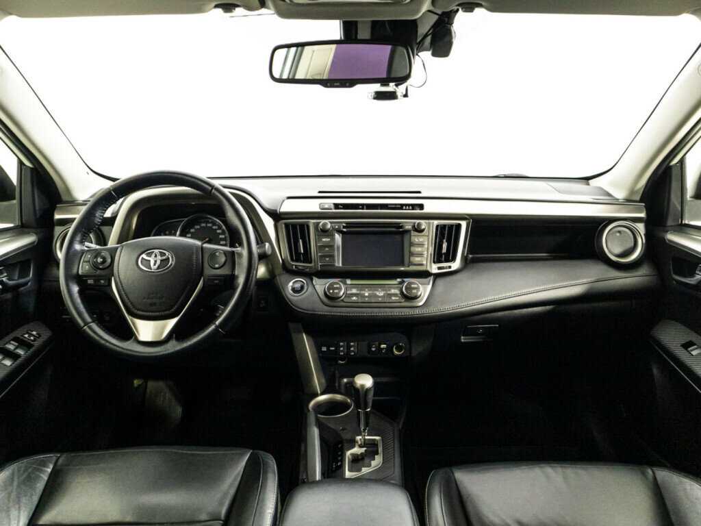 Купить Toyota RAV4 с пробегом. Фото: #11