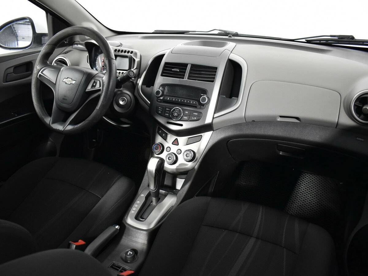 Купить Chevrolet Aveo с пробегом. Фото: #9