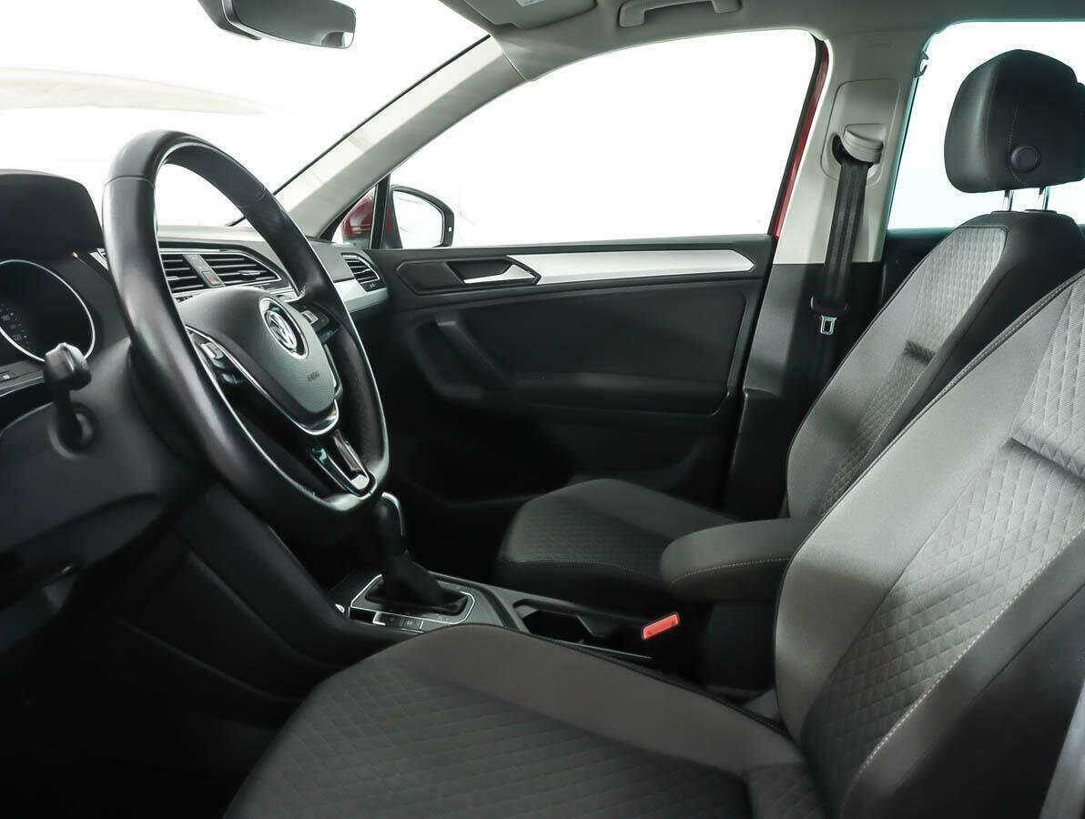 Купить Volkswagen Tiguan с пробегом. Фото: #6