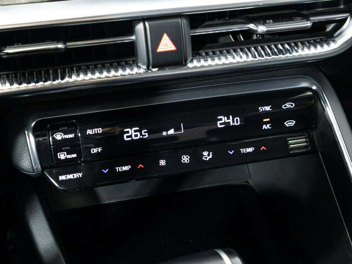 Купить Kia K5 с пробегом. Фото: #19