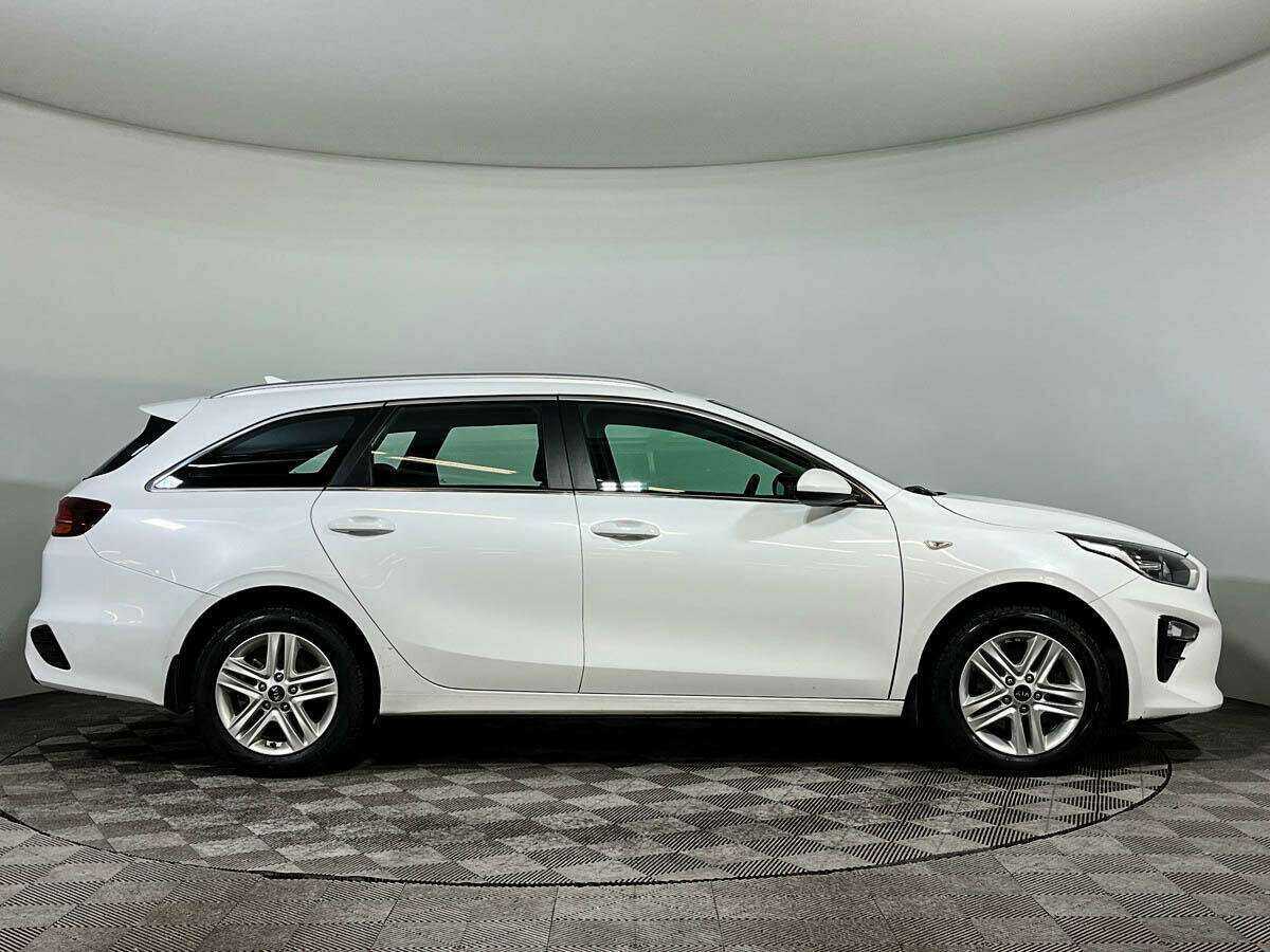 Купить Kia Ceed с пробегом. Фото: #3