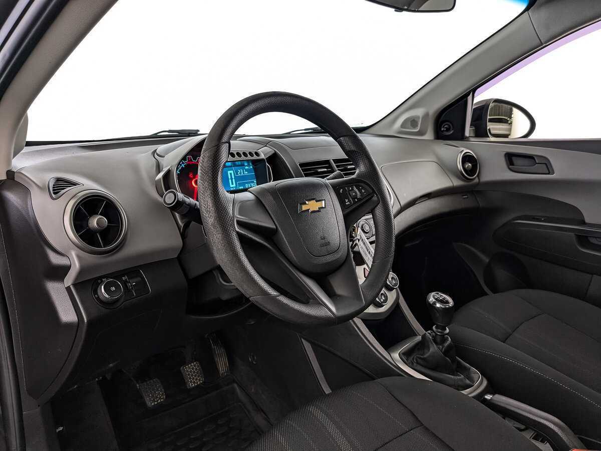 Купить Chevrolet Aveo с пробегом. Фото: #13
