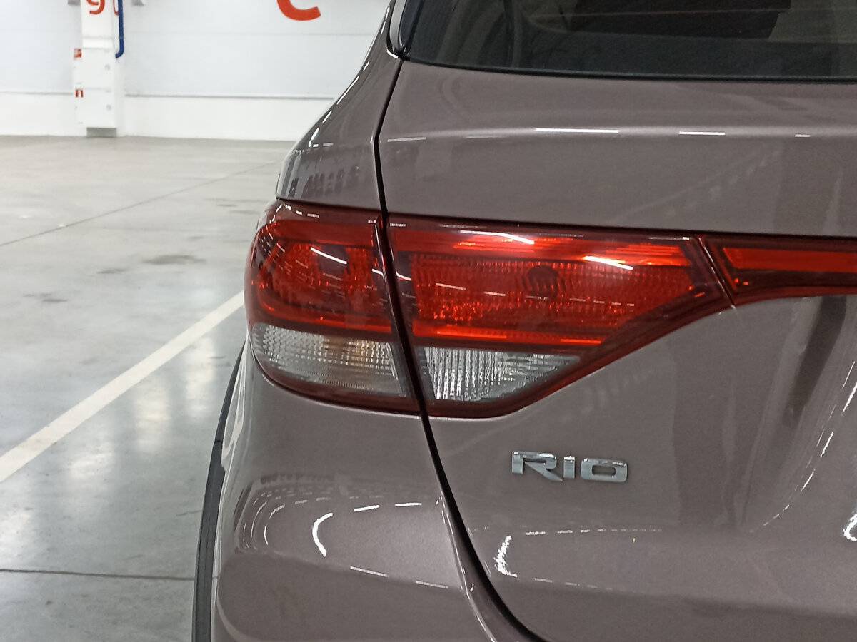 Купить Kia Rio с пробегом. Фото: #8