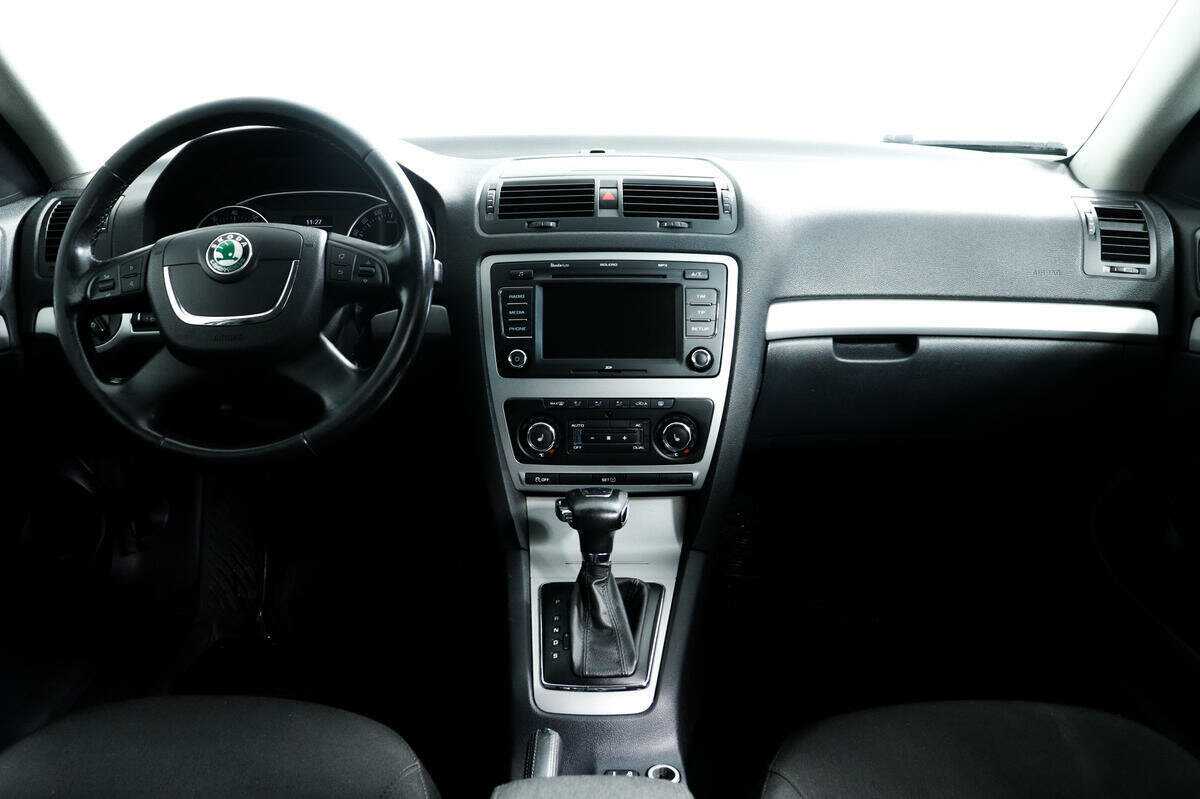 Купить Skoda Octavia с пробегом. Фото: #9