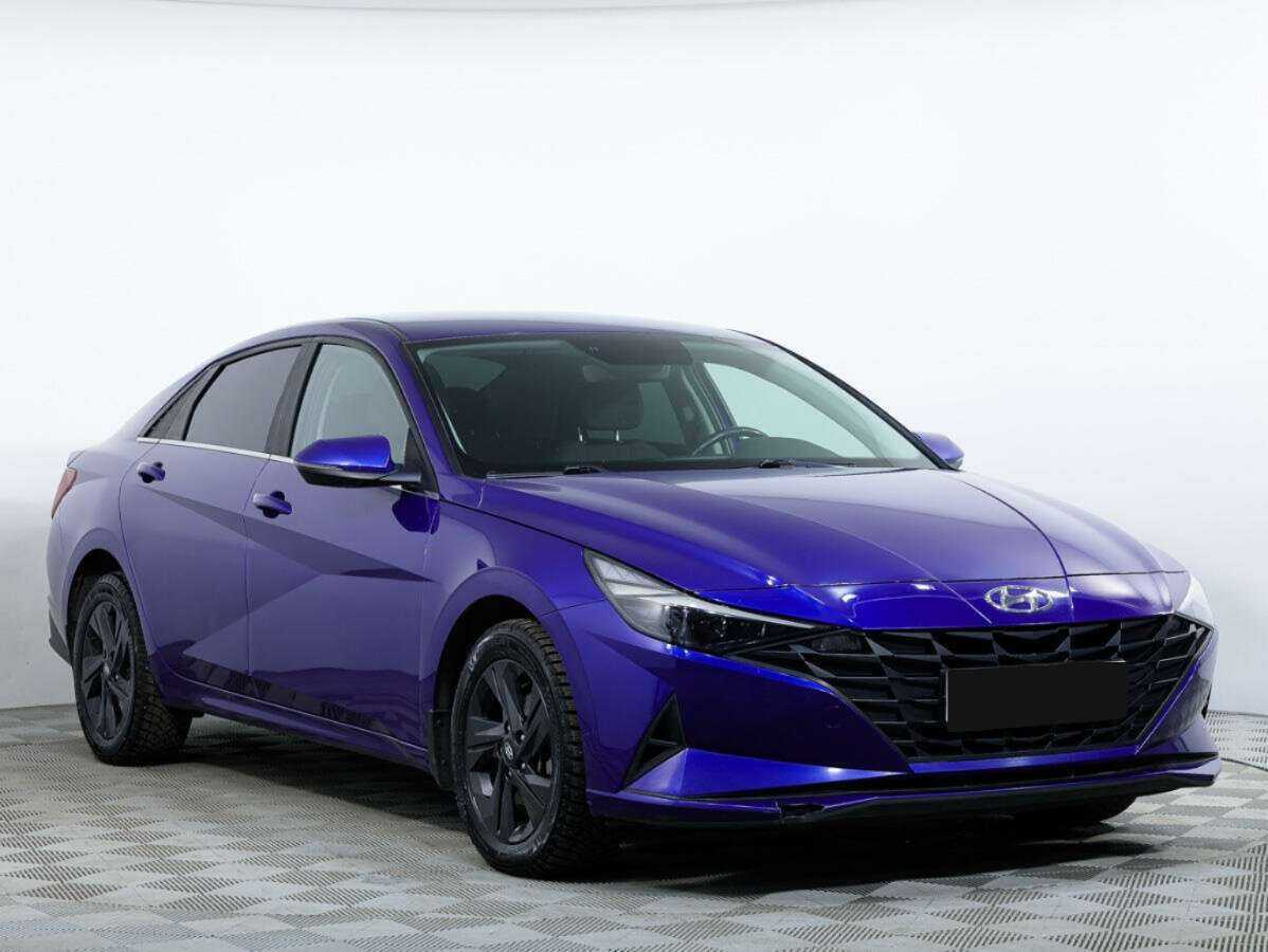 Купить Hyundai Elantra с пробегом. Фото: #2